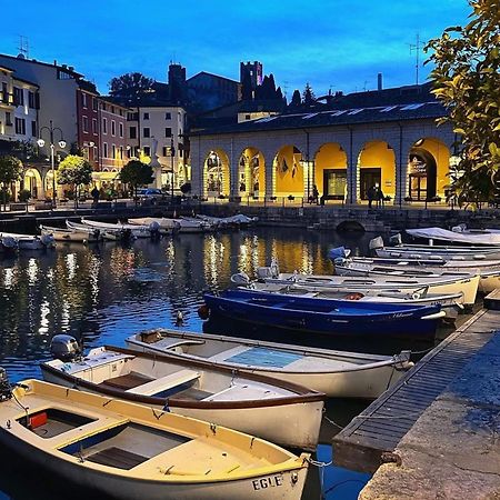 Lake Front Luxury Apartment (Adults Only) Sirmione Esterno foto