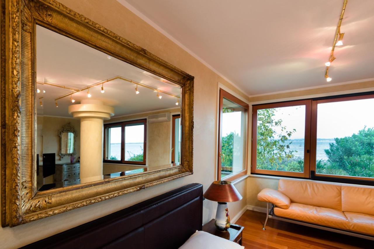 Lake Front Luxury Apartment (Adults Only) Sirmione Esterno foto