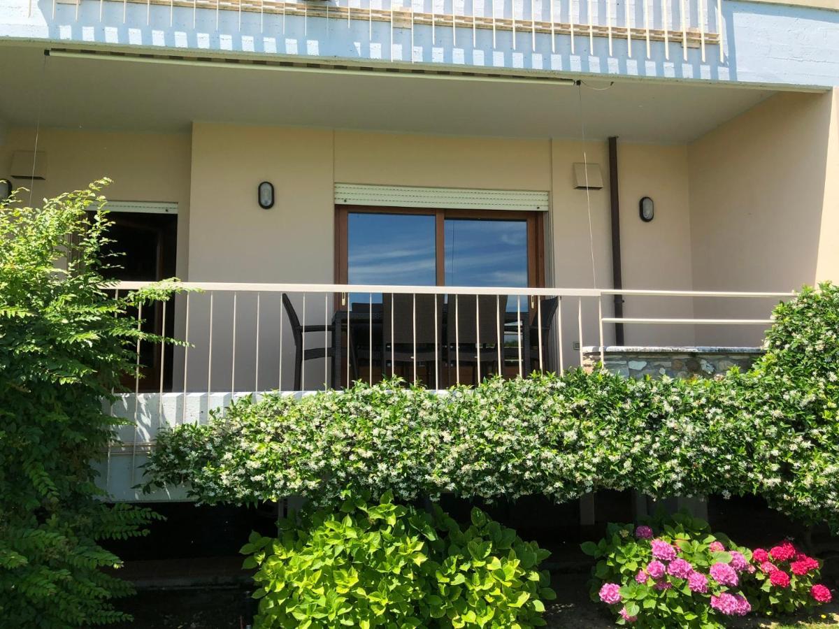 Lake Front Luxury Apartment (Adults Only) Sirmione Esterno foto
