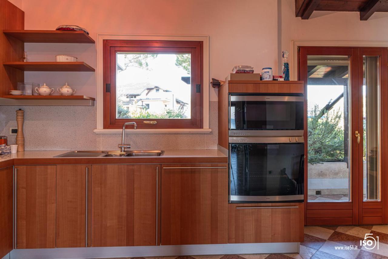 Lake Front Luxury Apartment (Adults Only) Sirmione Esterno foto