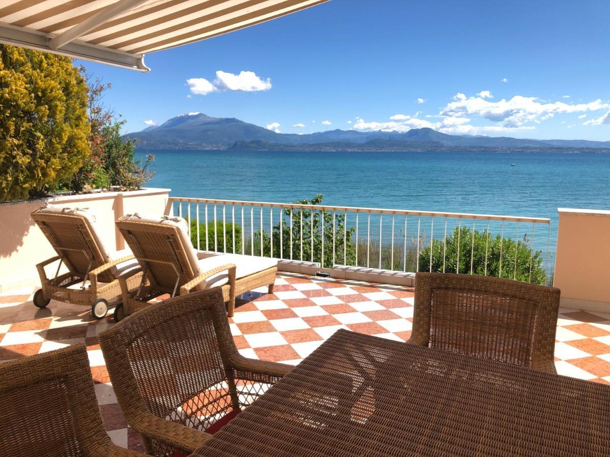 Lake Front Luxury Apartment (Adults Only) Sirmione Esterno foto