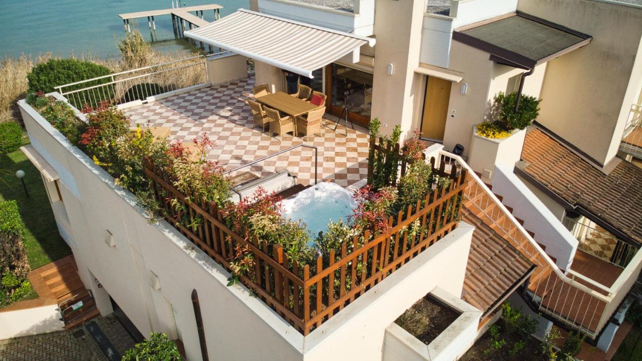 Lake Front Luxury Apartment (Adults Only) Sirmione Esterno foto